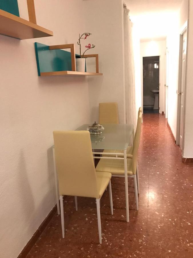 Апартаменты Apartamento En El Centro De Малага Экстерьер фото